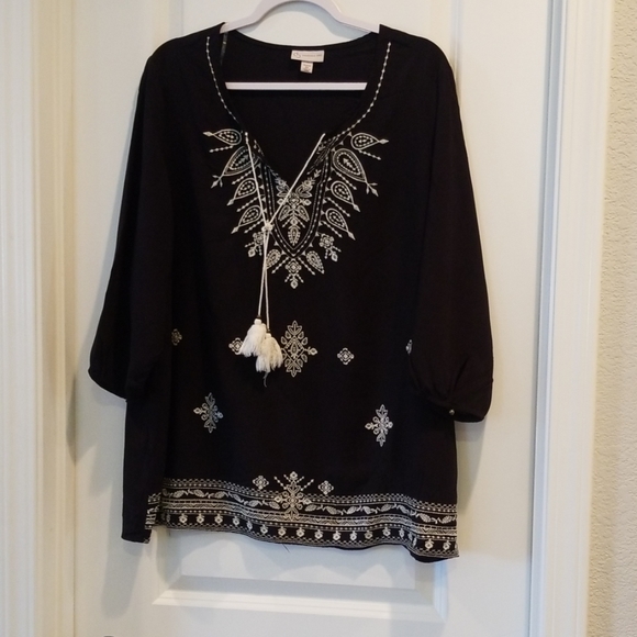 Tops - 🌻Beautiful plus size blouse🌻